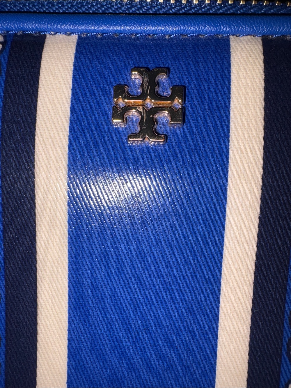 The Tory Burch Gemini Link Continental Wallet w/ Tory Burch gift bag - Picture 10 of 15